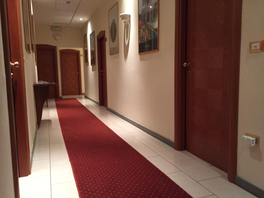 Hotel Adriatico Борго-Фоссо-Гиайя Экстерьер фото